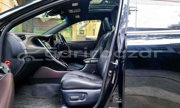 Buy Used 2018 Toyota Harrier in Dhaka, Dhaka Buy Used 2018 Toyota Harrier in Dhaka, Dhaka