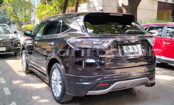 Buy Used 2018 Toyota Harrier in Dhaka, Dhaka Buy Used 2018 Toyota Harrier in Dhaka, Dhaka