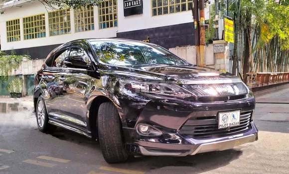 Buy Used 2018 Toyota Harrier in Dhaka, Dhaka Buy Used 2018 Toyota Harrier in Dhaka, Dhaka