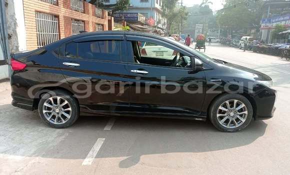 Buy Used 2015 Honda Grace in Dhaka, Dhaka Buy Used 2015 Honda Grace in Dhaka, Dhaka