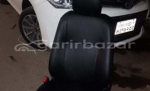 কিনুন ব্যবহৃত Toyota গাড়ী কিনুন ব্যবহৃত Toyota গাড়ী