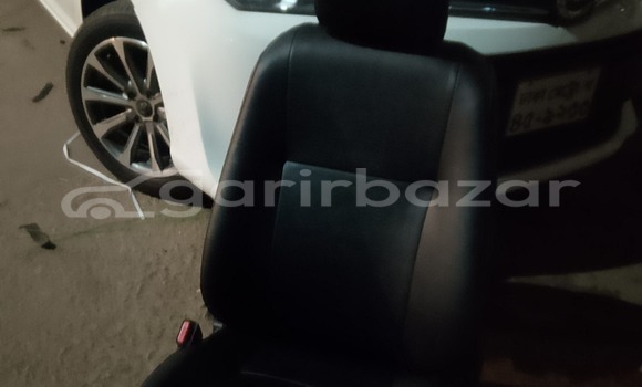 কিনুন ব্যবহৃত Toyota গাড়ী কিনুন ব্যবহৃত Toyota গাড়ী