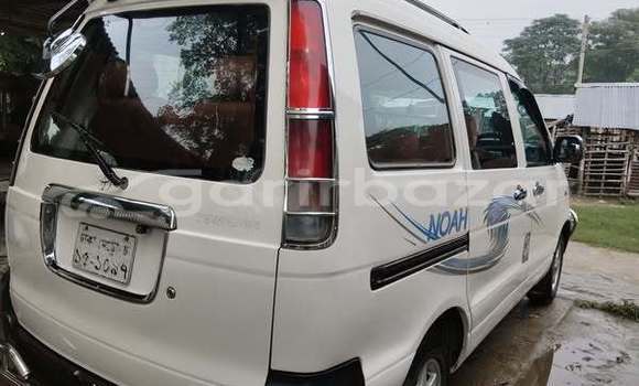 কিনুন ব্যবহৃত Toyota গাড়ী কিনুন ব্যবহৃত Toyota গাড়ী