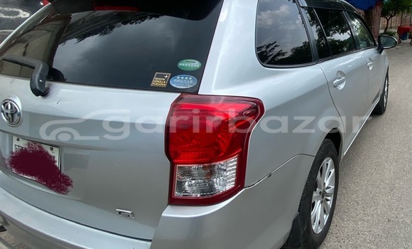 কিনুন ব্যবহৃত Toyota গাড়ী কিনুন ব্যবহৃত Toyota গাড়ী