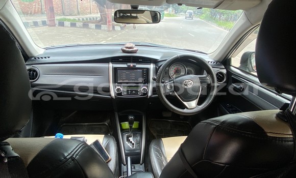 কিনুন ব্যবহৃত Toyota গাড়ী কিনুন ব্যবহৃত Toyota গাড়ী