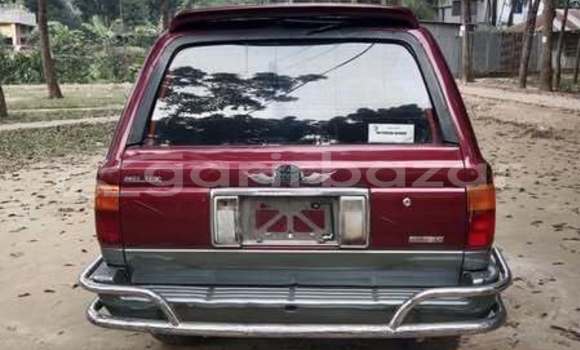 কিনুন ব্যবহৃত Toyota গাড়ী কিনুন ব্যবহৃত Toyota গাড়ী