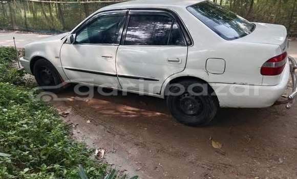 কিনুন ব্যবহৃত Toyota গাড়ী কিনুন ব্যবহৃত Toyota গাড়ী