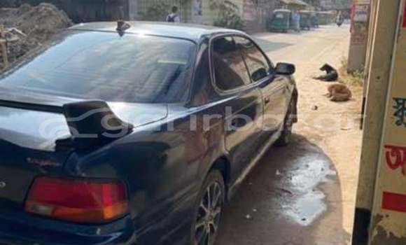 কিনুন ব্যবহৃত Toyota গাড়ী কিনুন ব্যবহৃত Toyota গাড়ী