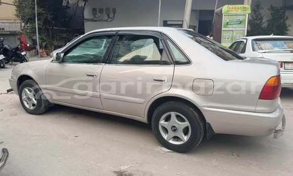 কিনুন ব্যবহৃত Toyota গাড়ী কিনুন ব্যবহৃত Toyota গাড়ী