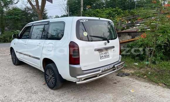 কিনুন ব্যবহৃত Toyota গাড়ী কিনুন ব্যবহৃত Toyota গাড়ী
