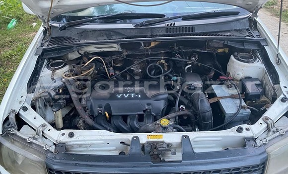 কিনুন ব্যবহৃত Toyota গাড়ী কিনুন ব্যবহৃত Toyota গাড়ী