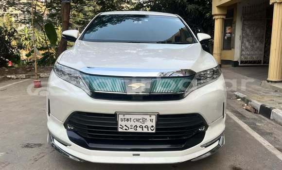 Buy Used 2022 Toyota Harrier in Dhamrai, Dhaka Buy Used 2022 Toyota Harrier in Dhamrai, Dhaka