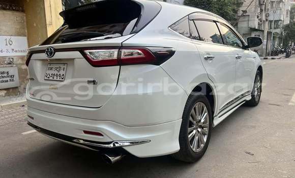 Buy Used 2022 Toyota Harrier in Dhamrai, Dhaka Buy Used 2022 Toyota Harrier in Dhamrai, Dhaka
