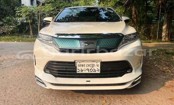 Buy Used 2020 Toyota Harrier in Dhaka, Dhaka Buy Used 2020 Toyota Harrier in Dhaka, Dhaka
