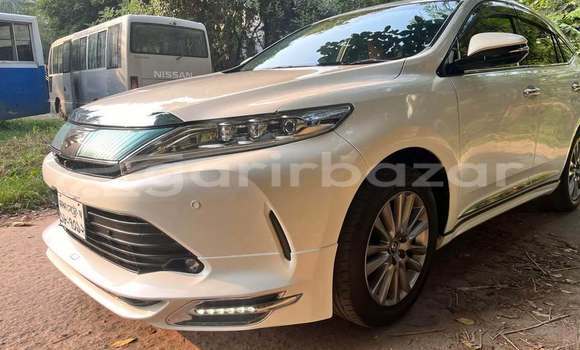 Buy Used 2020 Toyota Harrier in Dhaka, Dhaka Buy Used 2020 Toyota Harrier in Dhaka, Dhaka