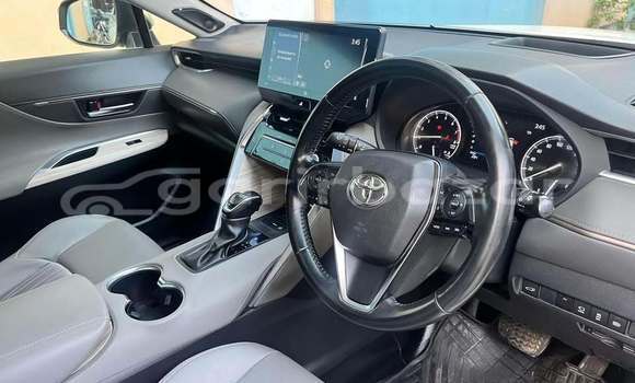 Buy Used 2020 Toyota Harrier in Dhaka, Dhaka Buy Used 2020 Toyota Harrier in Dhaka, Dhaka