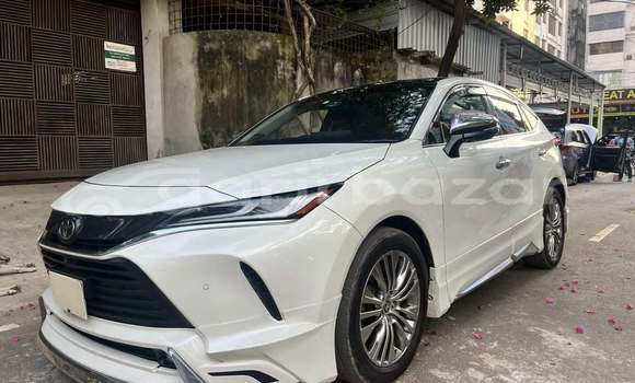 Buy Used 2020 Toyota Harrier in Dhaka, Dhaka Buy Used 2020 Toyota Harrier in Dhaka, Dhaka