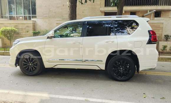 Buy Used 2018 Toyota land cruiser-prado in Dhaka, Dhaka Buy Used 2018 Toyota land cruiser-prado in Dhaka, Dhaka