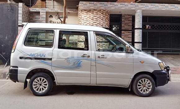 Buy Used 2004 Toyota noah kr42 in Dhaka, Dhaka Buy Used 2004 Toyota noah kr42 in Dhaka, Dhaka