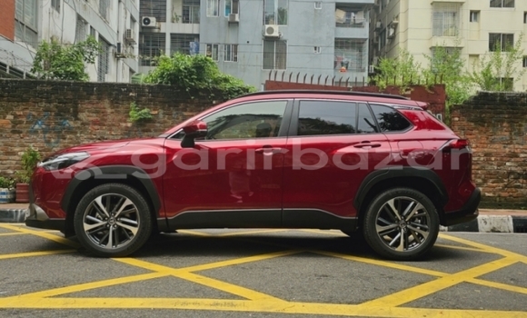 কেনা আমদানি Toyota Corolla cross hybrid z Red wine গাড়ী মধ্যে ঢাকা মধ্যে Dhaka