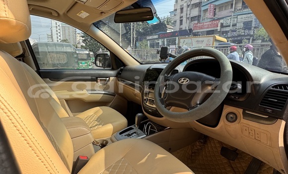 Buy Used 2011 Hyundai Santa Fe in Dhaka, Dhaka Buy Used 2011 Hyundai Santa Fe in Dhaka, Dhaka