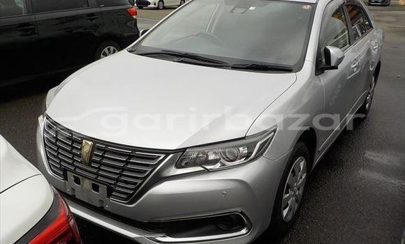 কেনা আমদানি Toyota Premio Silver গাড়ী মধ্যে ঢাকা মধ্যে Dhaka
