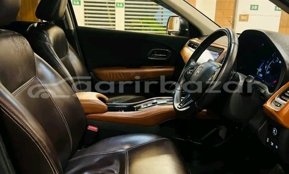 Buy Used 2014 Honda Vezel in Dhaka, Dhaka Buy Used 2014 Honda Vezel in Dhaka, Dhaka