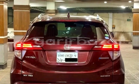 Buy Used 2014 Honda Vezel in Dhaka, Dhaka Buy Used 2014 Honda Vezel in Dhaka, Dhaka