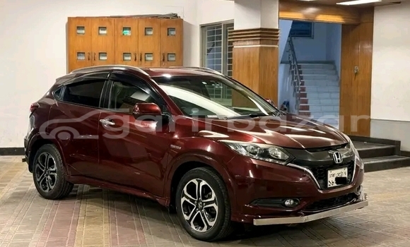 Buy Used 2014 Honda Vezel in Dhaka, Dhaka Buy Used 2014 Honda Vezel in Dhaka, Dhaka