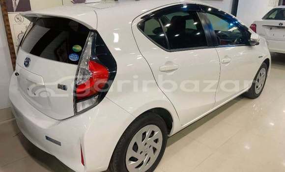কেনা ব্যবহৃত Toyota Aqua White গাড়ী মধ্যে ঢাকা মধ্যে Dhaka কেনা ব্যবহৃত Toyota Aqua White গাড়ী মধ্যে ঢাকা মধ্যে Dhaka