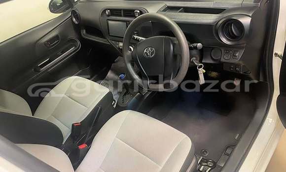 কেনা ব্যবহৃত Toyota Aqua White গাড়ী মধ্যে ঢাকা মধ্যে Dhaka কেনা ব্যবহৃত Toyota Aqua White গাড়ী মধ্যে ঢাকা মধ্যে Dhaka