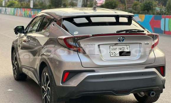 Buy Used 2020 Toyota CHR in Dhaka, Dhaka Buy Used 2020 Toyota CHR in Dhaka, Dhaka