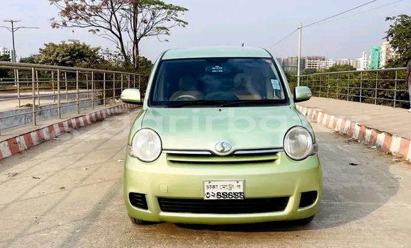 Buy Used Toyota Sienna in Bandarban, Bandarban Buy Used Toyota Sienna in Bandarban, Bandarban