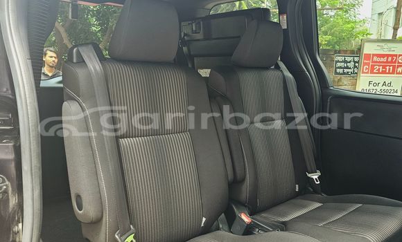 Buy Import 2019 Toyota Noah in Dhaka, Dhaka Buy Import 2019 Toyota Noah in Dhaka, Dhaka
