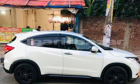 Buy New Honda Vezel in Dhaka, Dhaka