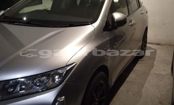 Buy Used 2014 Honda Grace in Dhaka, Dhaka Buy Used 2014 Honda Grace in Dhaka, Dhaka