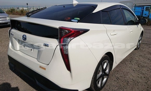 Buy Used 2016 Toyota Prius in Dhaka, Dhaka Buy Used 2016 Toyota Prius in Dhaka, Dhaka