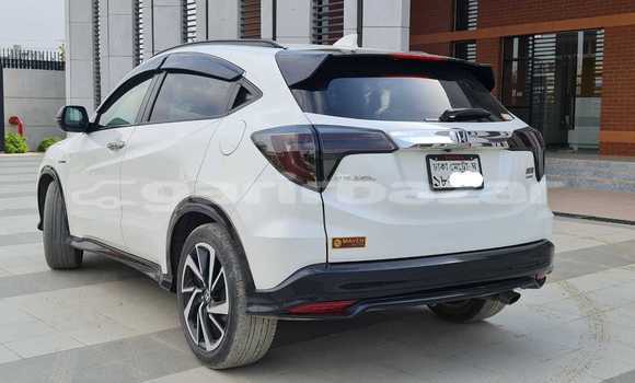 Buy Used 2016 Honda Vezel in Dhaka, Dhaka Buy Used 2016 Honda Vezel in Dhaka, Dhaka
