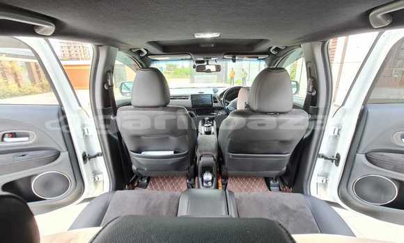 Buy Used 2016 Honda Vezel in Dhaka, Dhaka Buy Used 2016 Honda Vezel in Dhaka, Dhaka