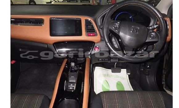 Buy Used 2014 Honda Vezel in Dhaka, Dhaka Buy Used 2014 Honda Vezel in Dhaka, Dhaka