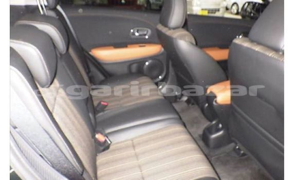 Buy Used 2014 Honda Vezel in Dhaka, Dhaka Buy Used 2014 Honda Vezel in Dhaka, Dhaka