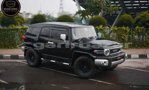 Buy Used 2015 Toyota FJ Cruiser in Dhaka, Dhaka Buy Used 2015 Toyota FJ Cruiser in Dhaka, Dhaka