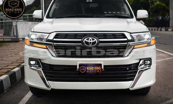 Buy Used Toyota Land Cruiser in Dhaka, Dhaka Buy Used Toyota Land Cruiser in Dhaka, Dhaka