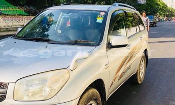 Buy Used 2004 Toyota RAV4 in Dhaka, Dhaka Buy Used 2004 Toyota RAV4 in Dhaka, Dhaka