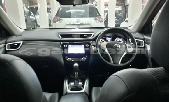 Buy Import 2016 Nissan X-Trail in Dhaka, Dhaka Buy Import 2016 Nissan X-Trail in Dhaka, Dhaka