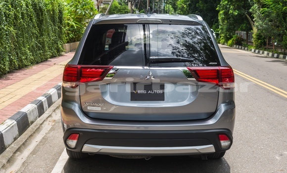 কেনা ব্যবহৃত Mitsubishi Outlander Grey গাড়ী মধ্যে ঢাকা মধ্যে Dhaka কেনা ব্যবহৃত Mitsubishi Outlander Grey গাড়ী মধ্যে ঢাকা মধ্যে Dhaka