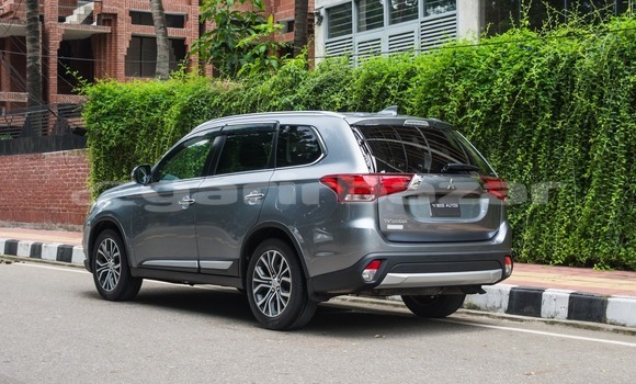 কেনা ব্যবহৃত Mitsubishi Outlander Grey গাড়ী মধ্যে ঢাকা মধ্যে Dhaka কেনা ব্যবহৃত Mitsubishi Outlander Grey গাড়ী মধ্যে ঢাকা মধ্যে Dhaka