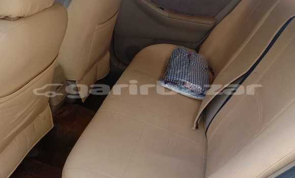 কিনুন ব্যবহৃত Toyota গাড়ী কিনুন ব্যবহৃত Toyota গাড়ী