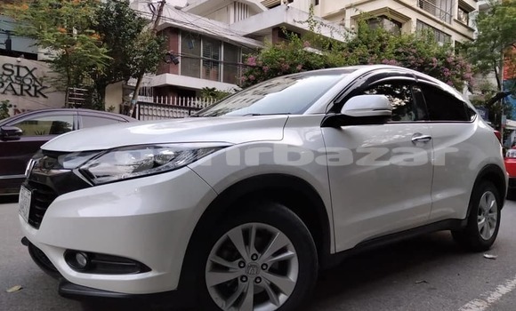 Buy Used 2016 Honda Vezel in Dhaka, Dhaka Buy Used 2016 Honda Vezel in Dhaka, Dhaka
