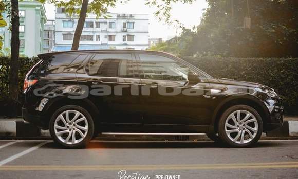 Buy Used 2016 Mercedes-Benz Discovery Sport in Dhaka, Dhaka Buy Used 2016 Mercedes-Benz Discovery Sport in Dhaka, Dhaka